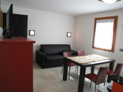 Sillia Appartamenti ピンツォーロ 部屋 写真